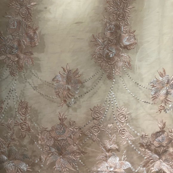 New! Gorgeous Lace Fabric - Picture 5 of 6